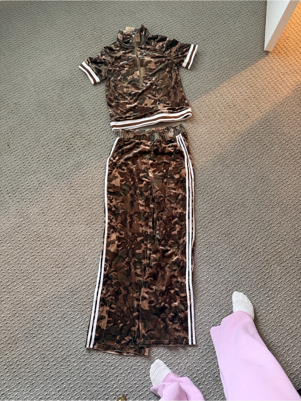 Never worn size L camo set - Picture 2 of 6